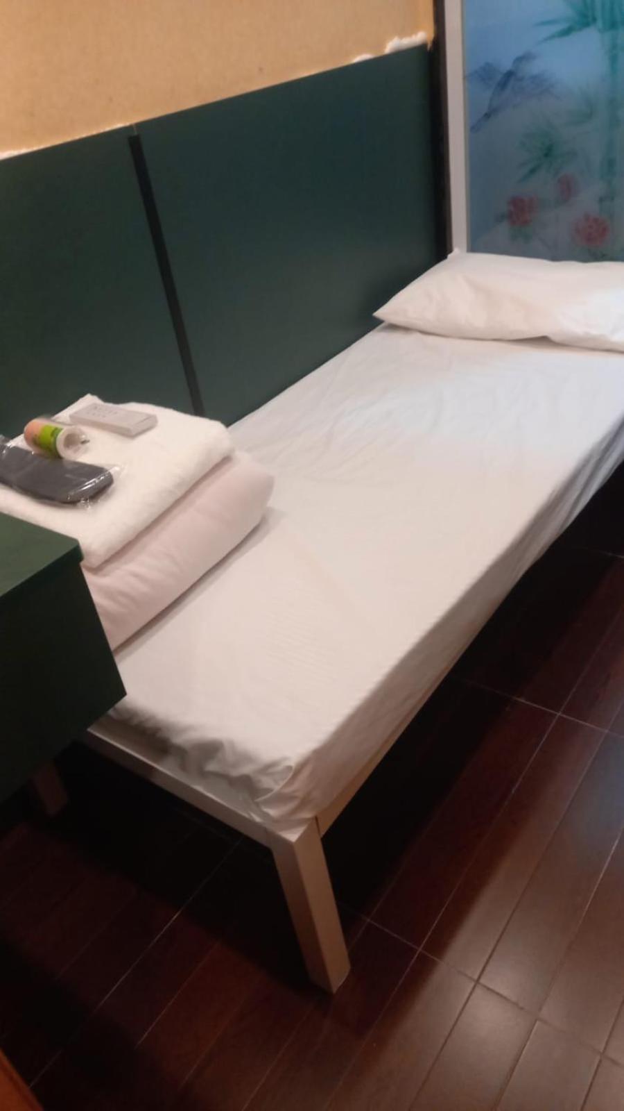 New Garden Hostel Hong Kong Bagian luar foto