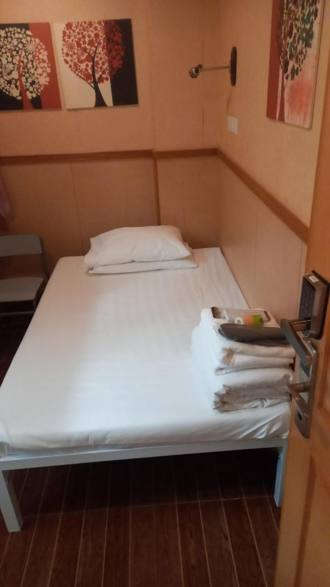 New Garden Hostel Hong Kong Bagian luar foto